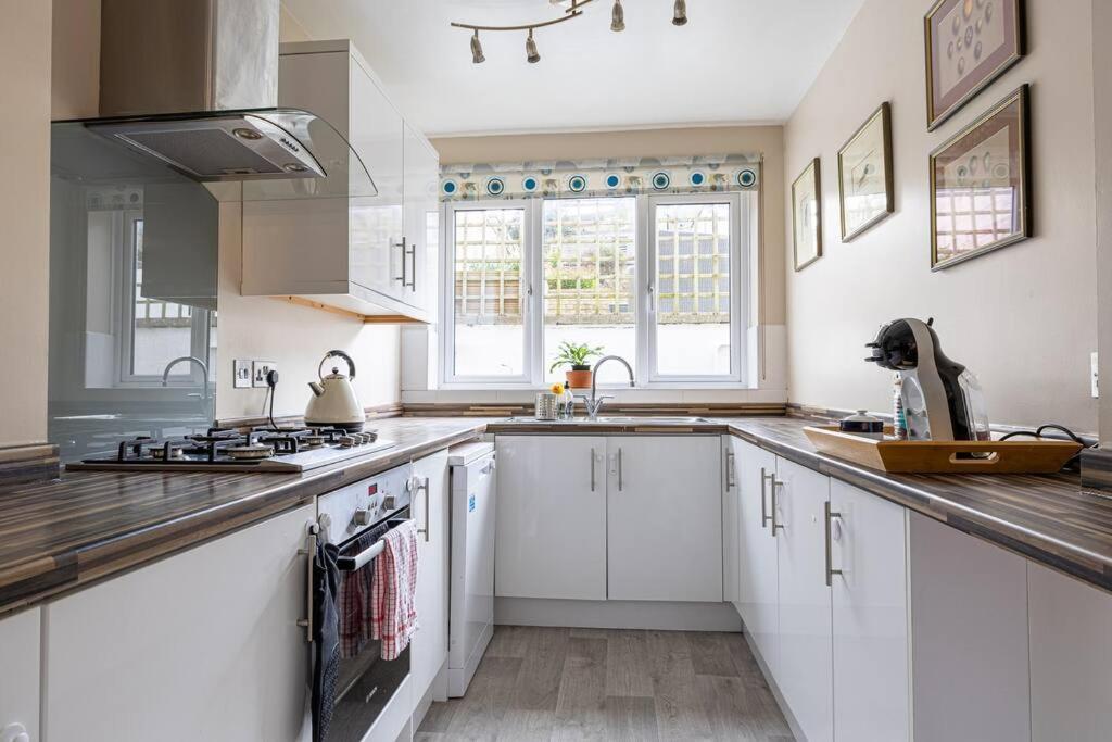 Pure B - Welcoming Bath City 3 Bed House Free Parking & Wifi 외부 사진
