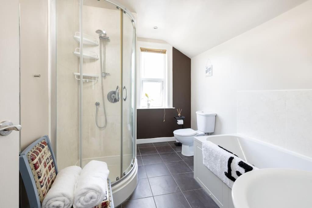 Pure B - Welcoming Bath City 3 Bed House Free Parking & Wifi 외부 사진